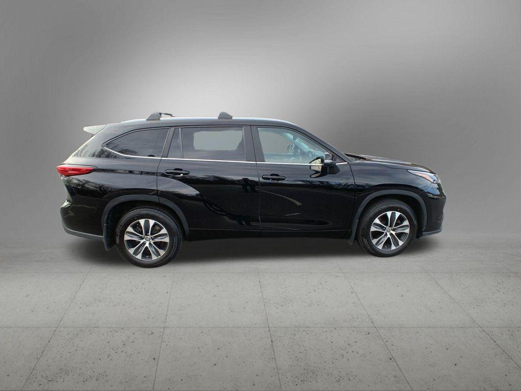 used 2023 Toyota Highlander car, priced at $36,998