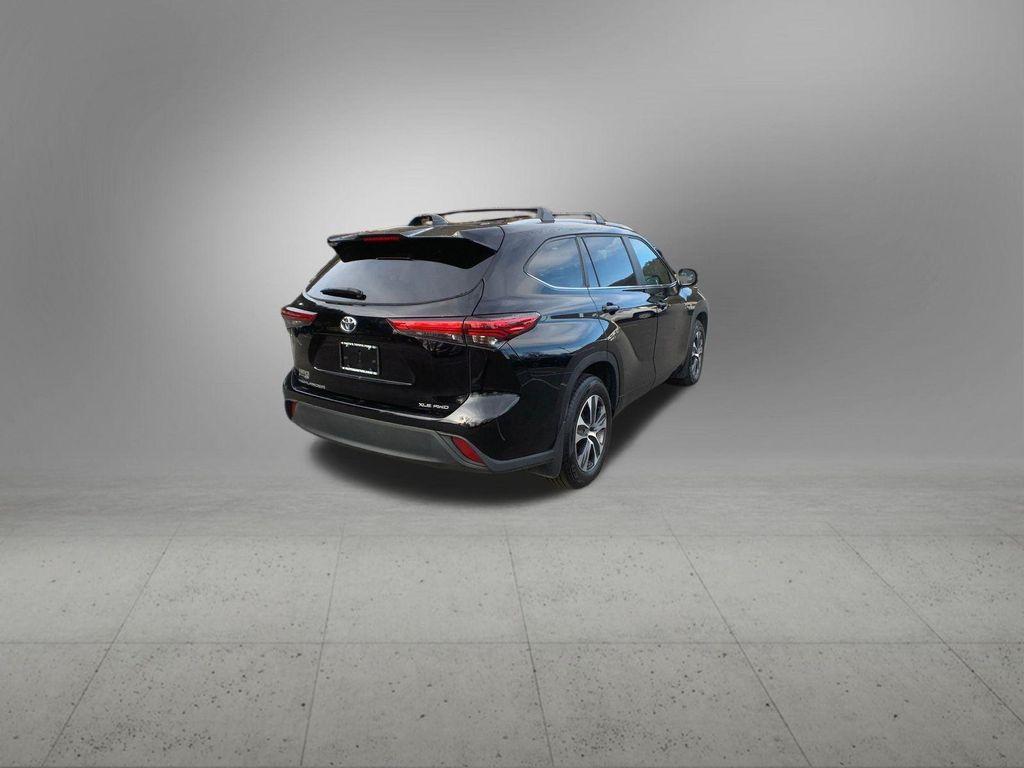 used 2023 Toyota Highlander car, priced at $36,998