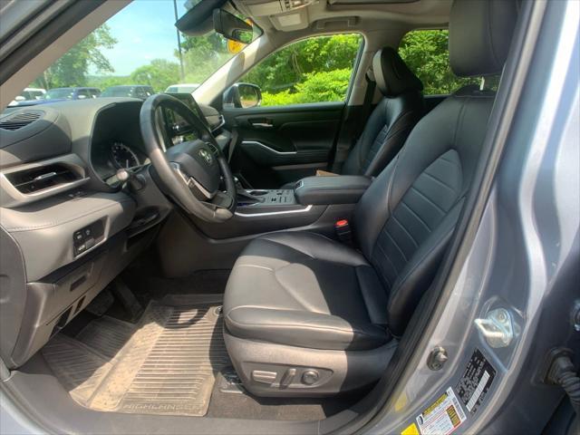used 2023 Toyota Highlander car, priced at $37,898