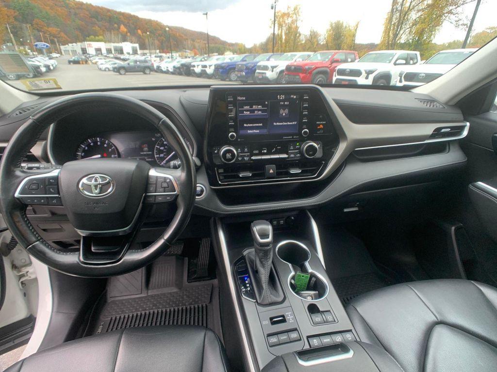 used 2020 Toyota Highlander car, priced at $29,698