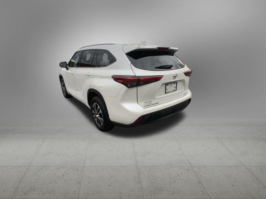 used 2020 Toyota Highlander car, priced at $29,698