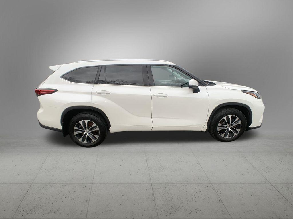 used 2020 Toyota Highlander car, priced at $29,698