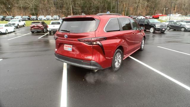 used 2024 Toyota Sienna car, priced at $45,595