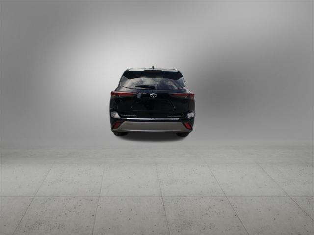 new 2025 Toyota Highlander car, priced at $51,119