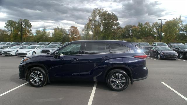 used 2021 Toyota Highlander car, priced at $33,988