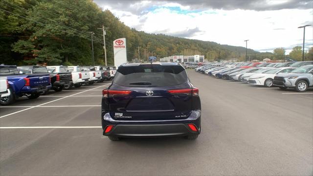 used 2021 Toyota Highlander car, priced at $33,988