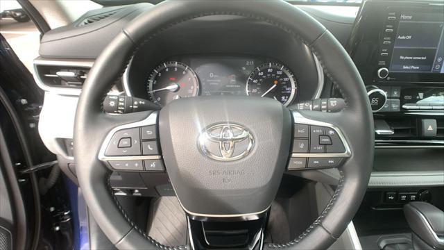 used 2021 Toyota Highlander car, priced at $33,988