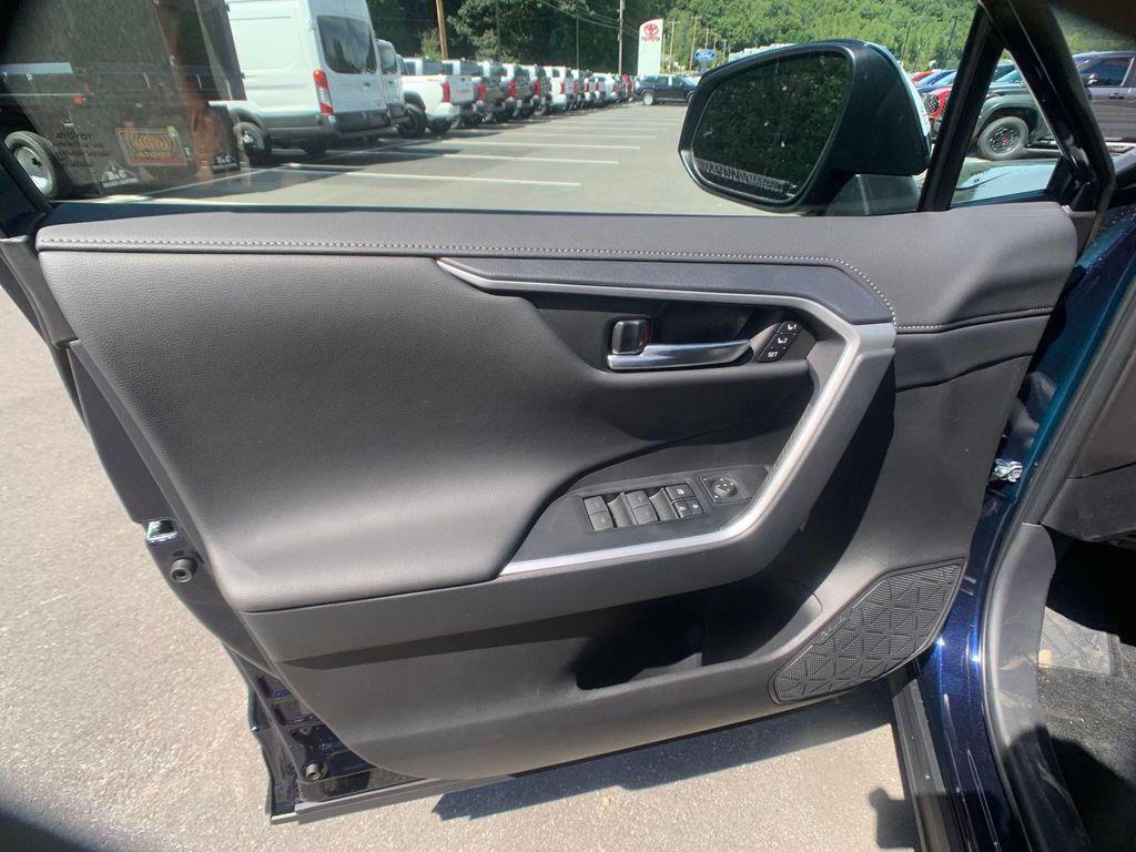 new 2025 Toyota RAV4 car, priced at $41,661