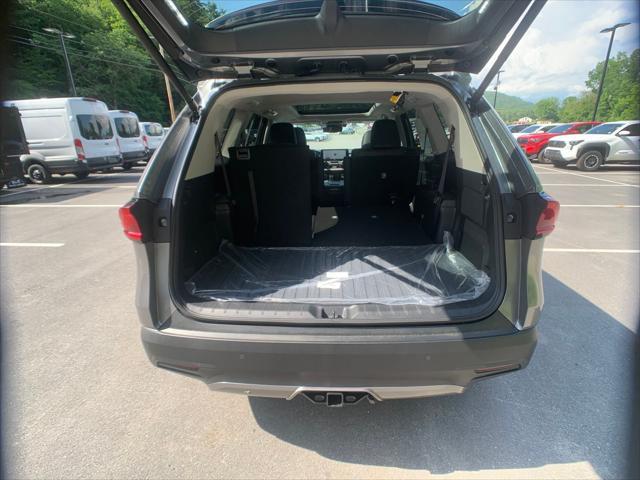 new 2025 Toyota Grand Highlander car, priced at $55,227