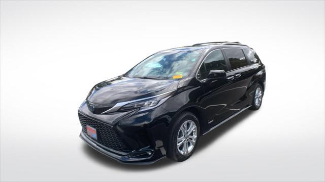 used 2021 Toyota Sienna car, priced at $39,395