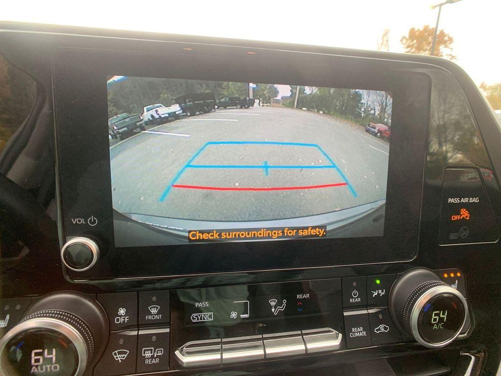 used 2023 Toyota Highlander car, priced at $36,498