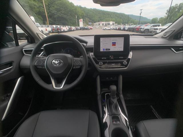 used 2025 Toyota Corolla Cross car, priced at $31,998
