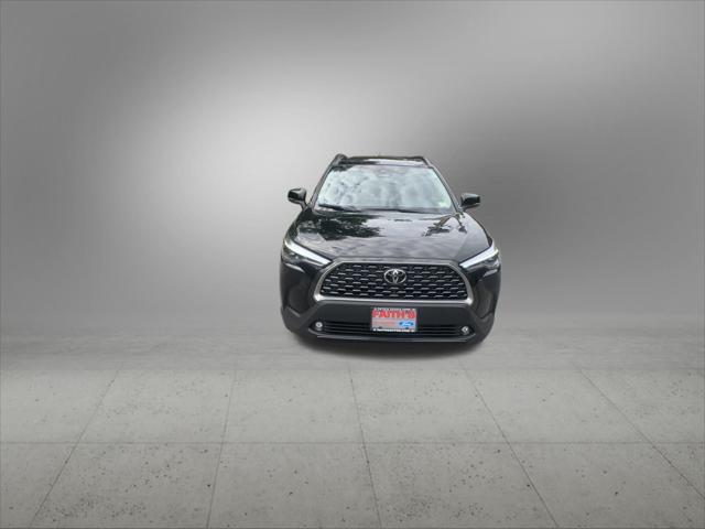 used 2025 Toyota Corolla Cross car, priced at $31,998