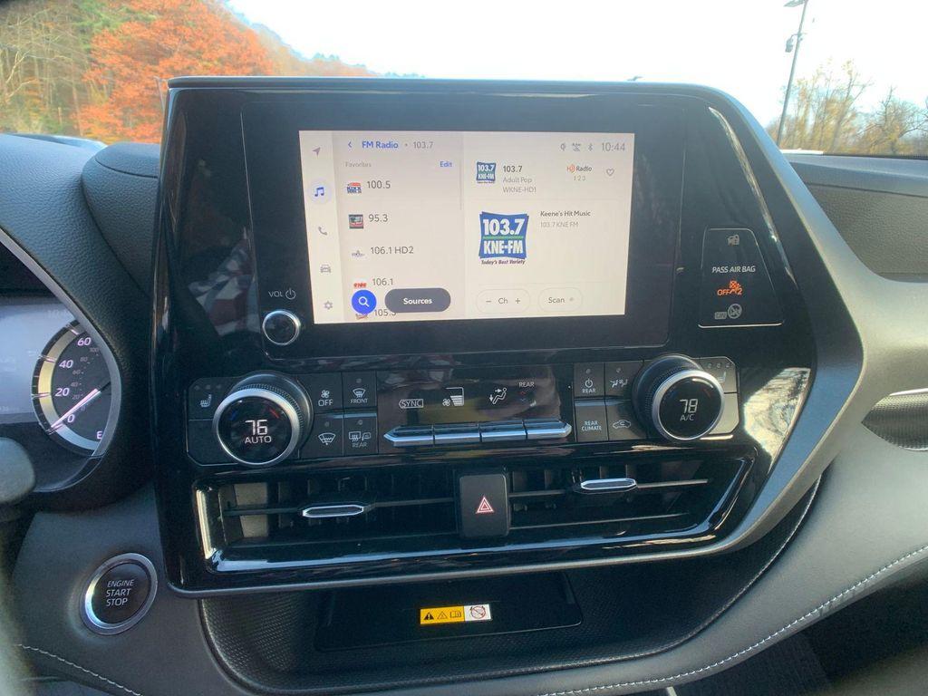 used 2024 Toyota Highlander car, priced at $38,998