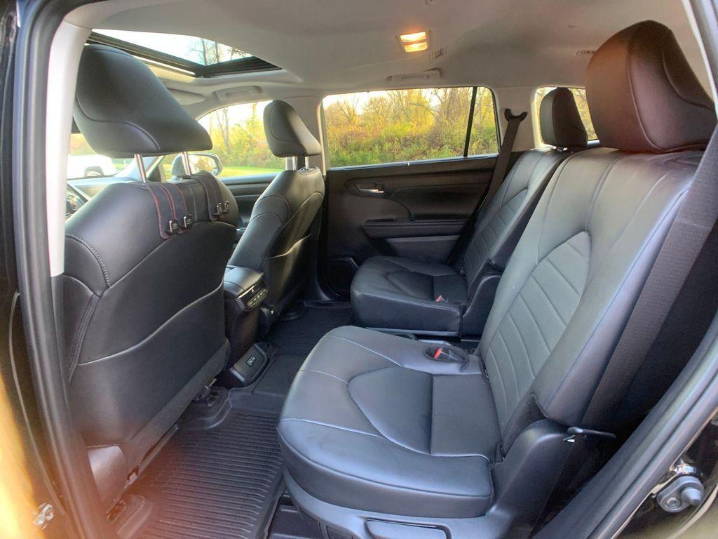 used 2024 Toyota Highlander car, priced at $38,998