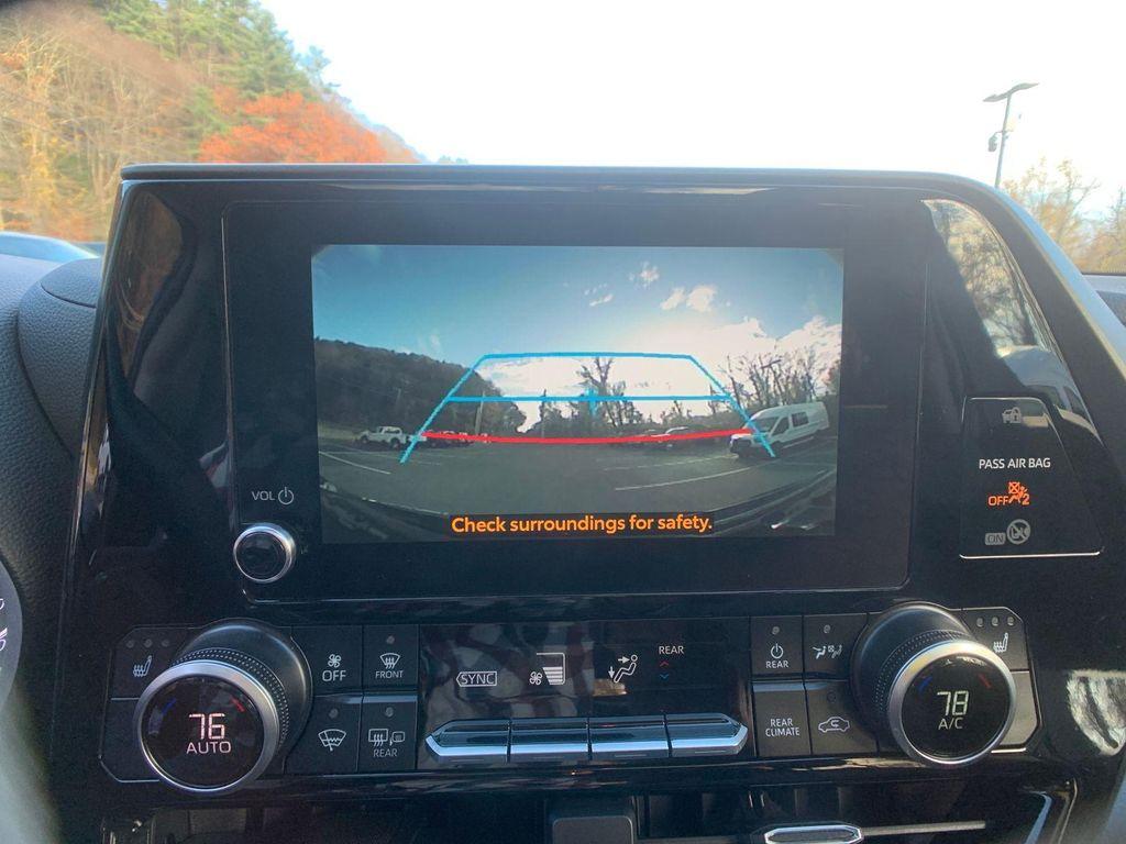 used 2024 Toyota Highlander car, priced at $38,998