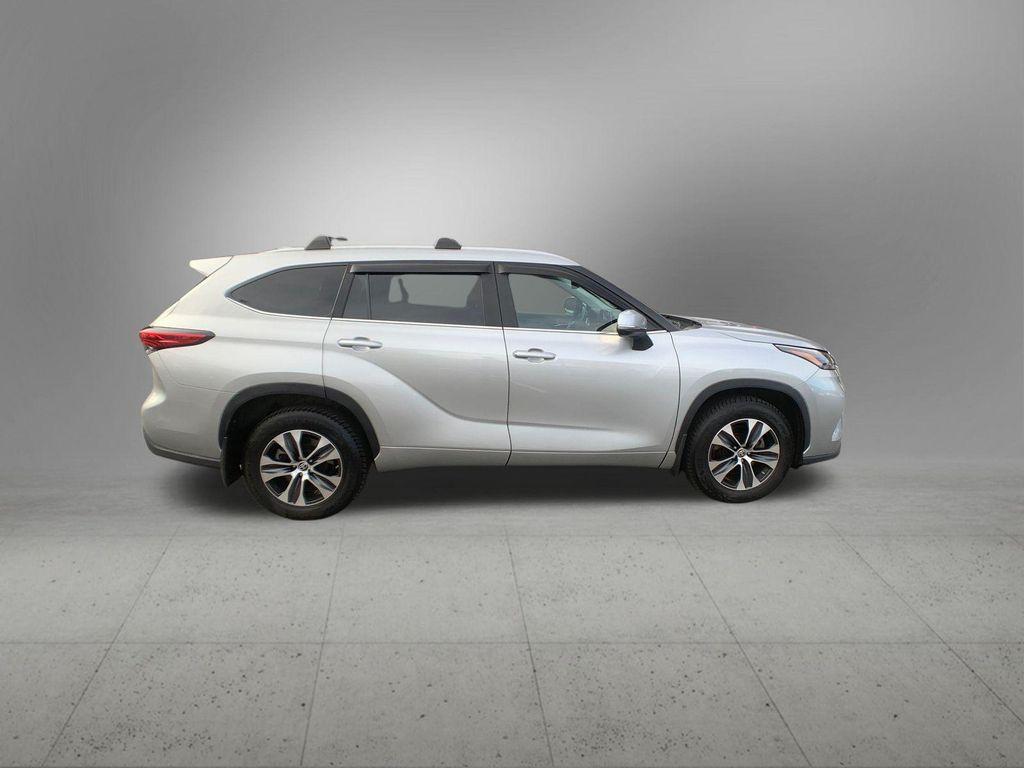 used 2023 Toyota Highlander car, priced at $36,998