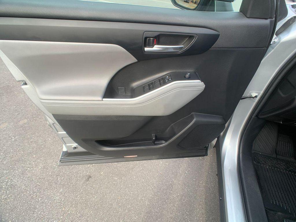 used 2023 Toyota Highlander car, priced at $36,998