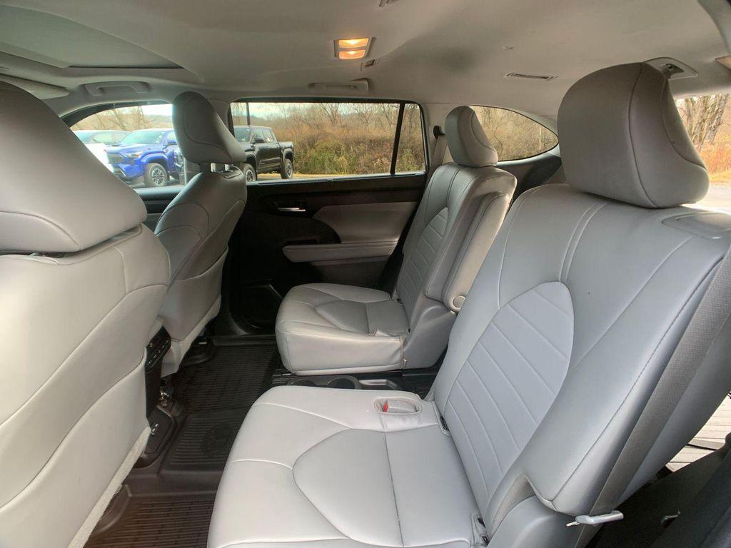 used 2023 Toyota Highlander car, priced at $36,998