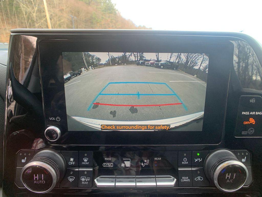 used 2023 Toyota Highlander car, priced at $36,998