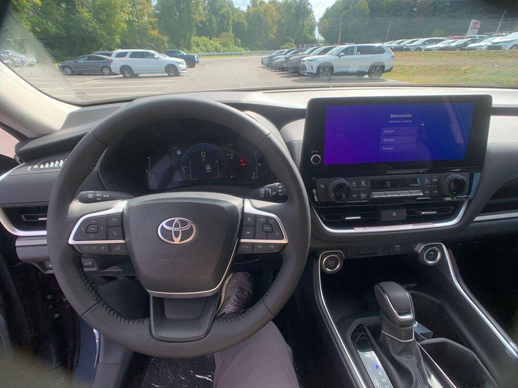 new 2026 Toyota Grand Highlander car, priced at $44,184