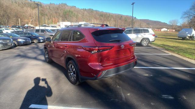 used 2023 Toyota Highlander car, priced at $37,998