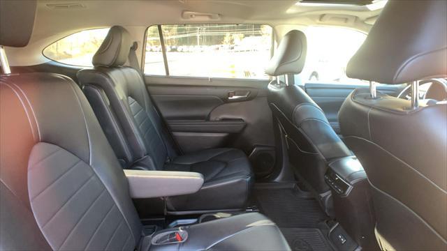 used 2023 Toyota Highlander car, priced at $37,998