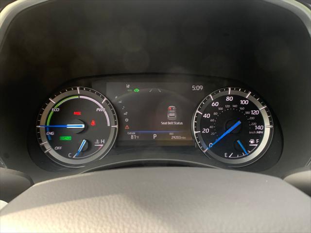 used 2021 Toyota Highlander Hybrid car, priced at $38,998
