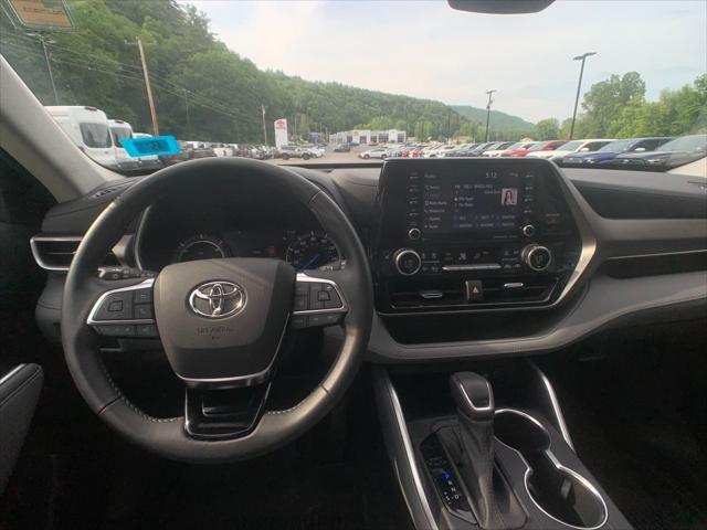 used 2021 Toyota Highlander Hybrid car, priced at $38,998
