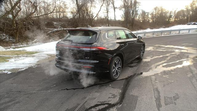 new 2025 Toyota Crown Signia car