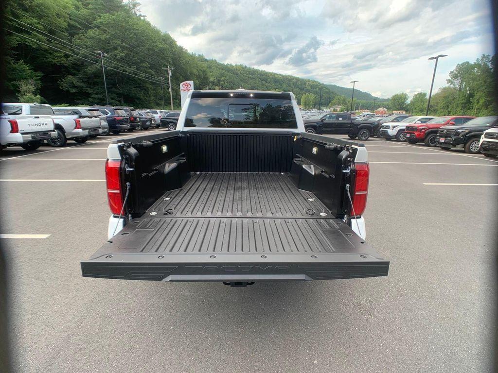 new 2025 Toyota Tacoma car