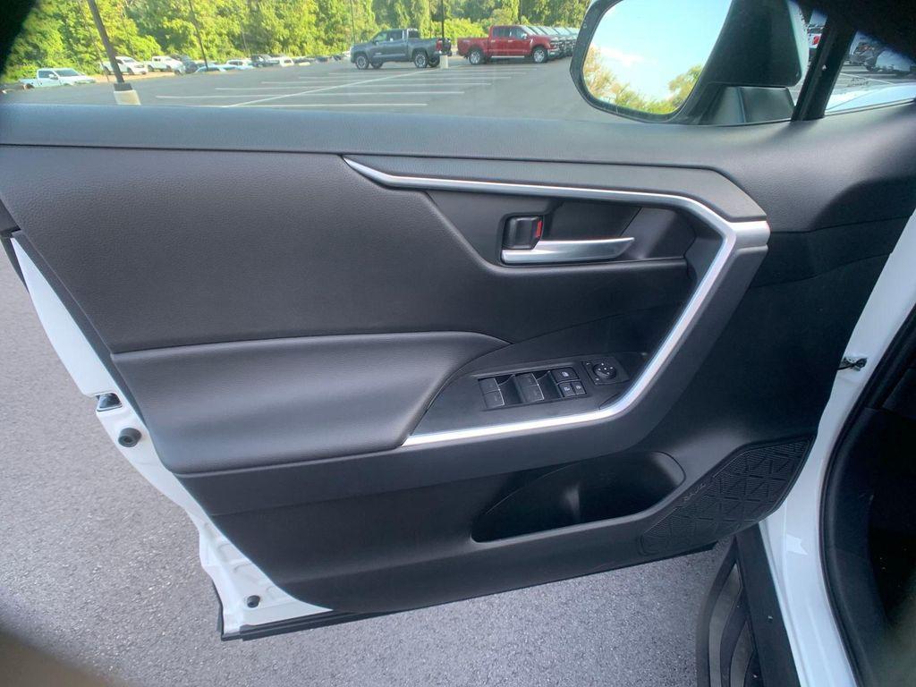 new 2025 Toyota RAV4 car