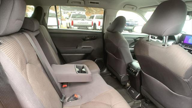 used 2023 Toyota Highlander car, priced at $31,998