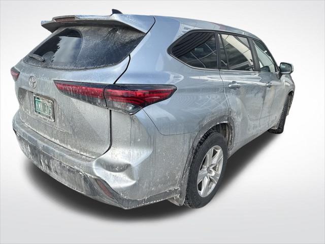 used 2023 Toyota Highlander car, priced at $30,499