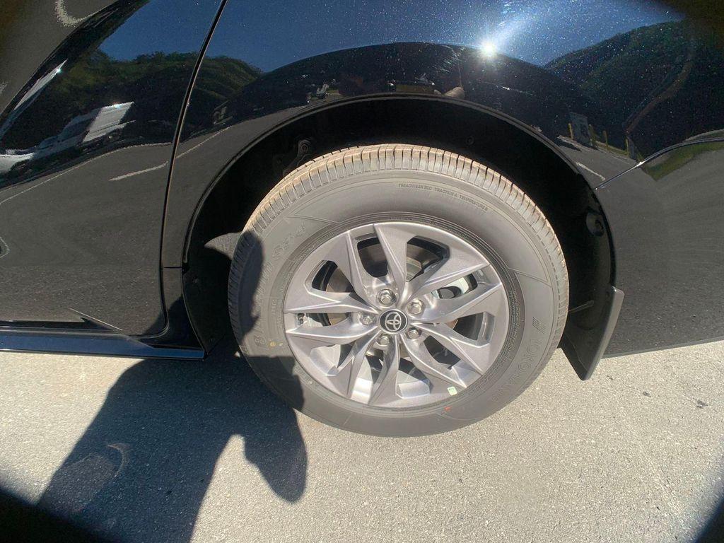 new 2025 Toyota Sienna car, priced at $44,081