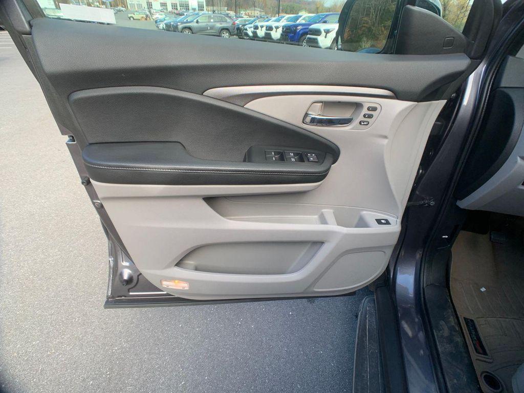 used 2022 Honda Ridgeline car, priced at $33,995