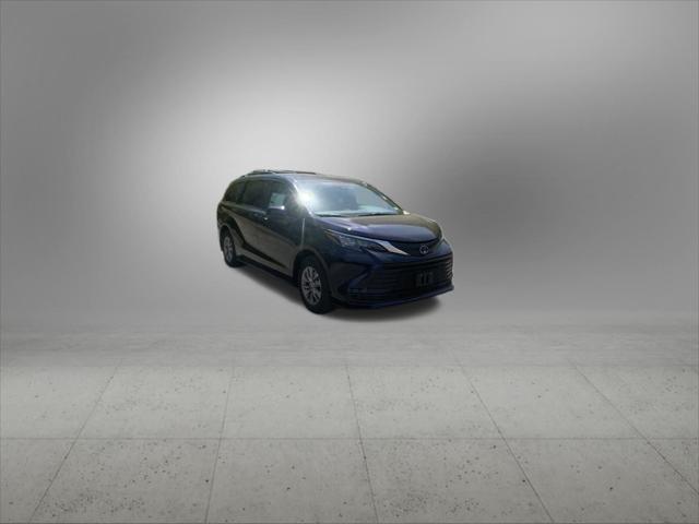 new 2025 Toyota Sienna car, priced at $44,034