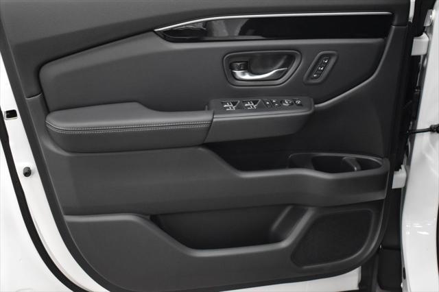 new 2025 Honda Pilot car, priced at $47,505