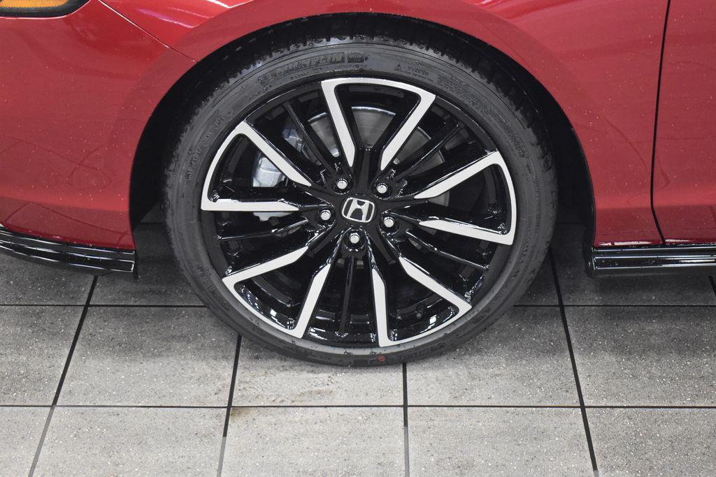 new 2025 Honda Accord Hybrid car, priced at $38,300