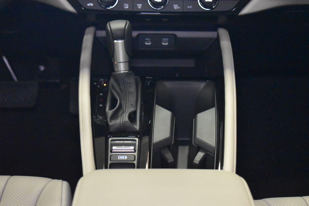 new 2025 Honda Accord Hybrid car, priced at $38,300