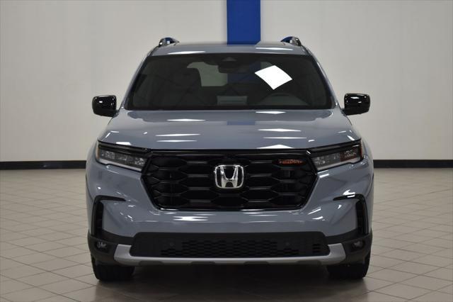 new 2025 Honda Pilot car, priced at $48,555