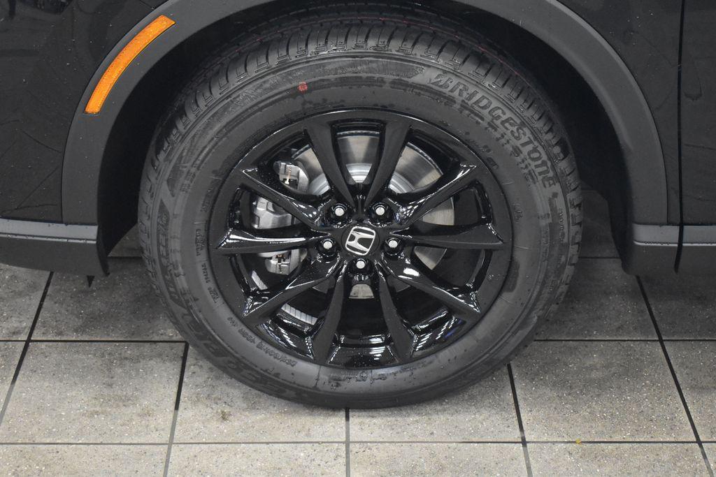 new 2026 Honda CR-V Hybrid car, priced at $39,925