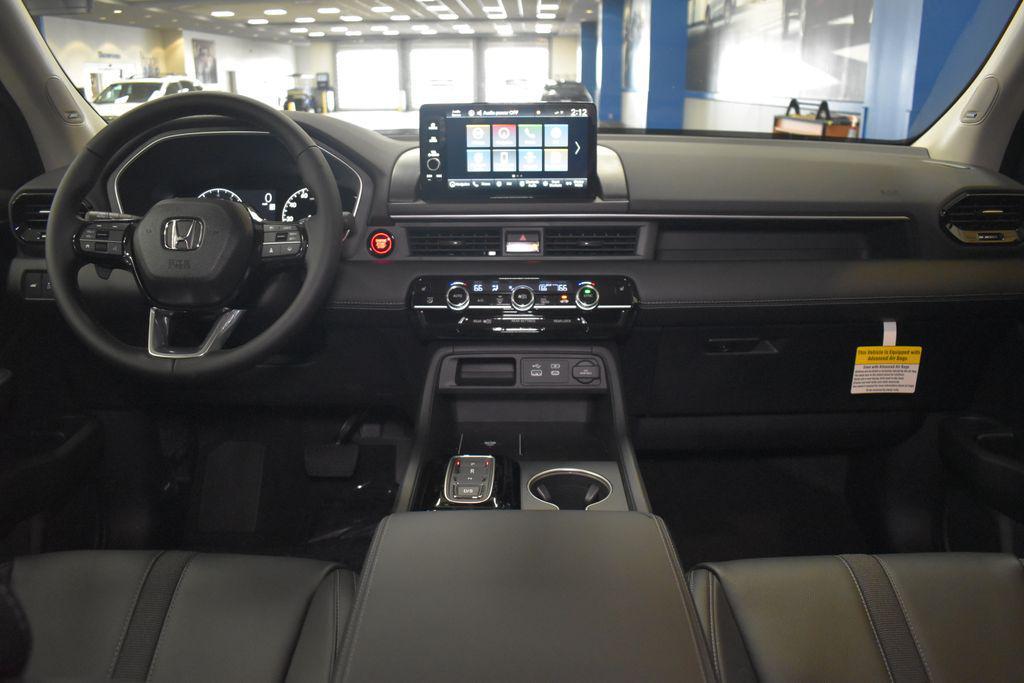 new 2025 Honda Pilot car, priced at $51,550