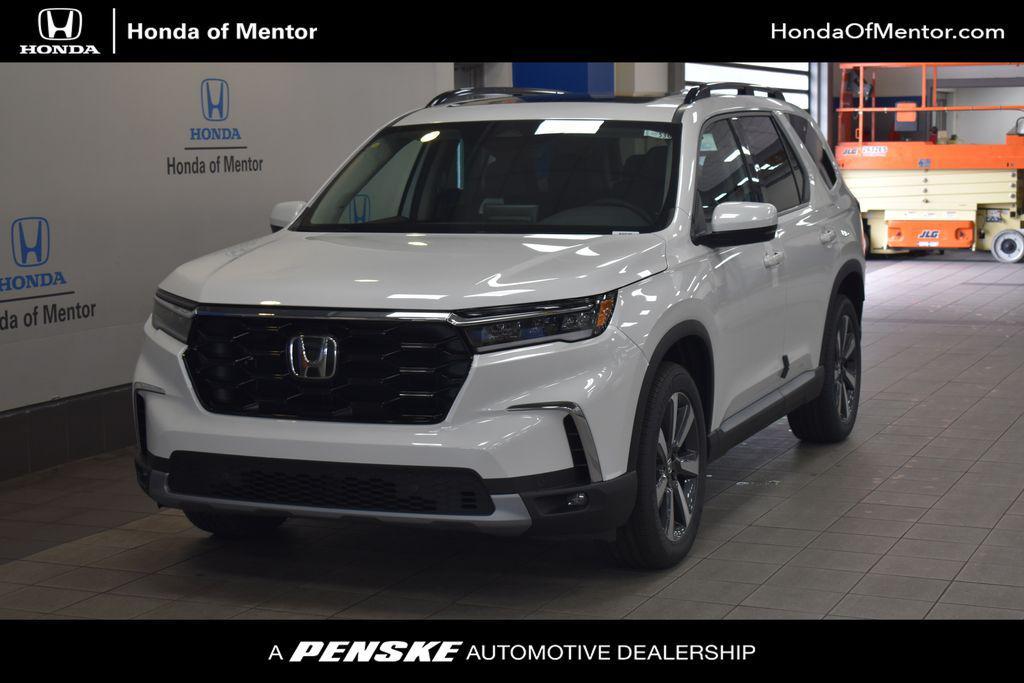 new 2025 Honda Pilot car, priced at $51,550