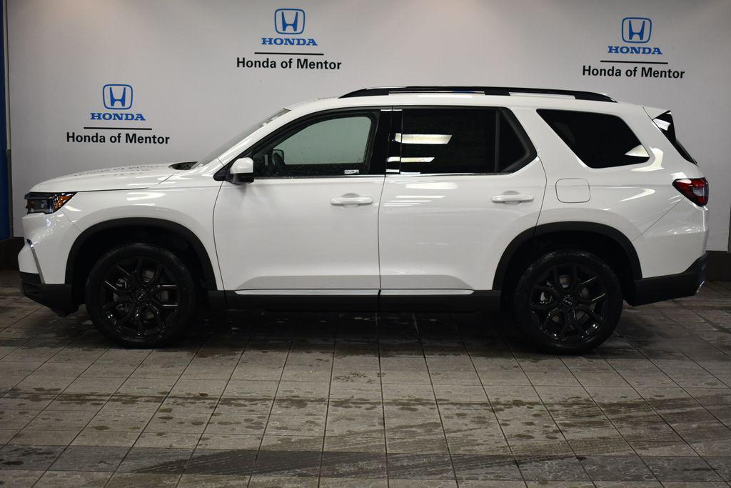 new 2025 Honda Pilot car, priced at $53,450