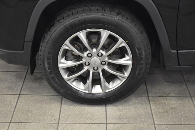 used 2020 Jeep Cherokee car, priced at $13,550