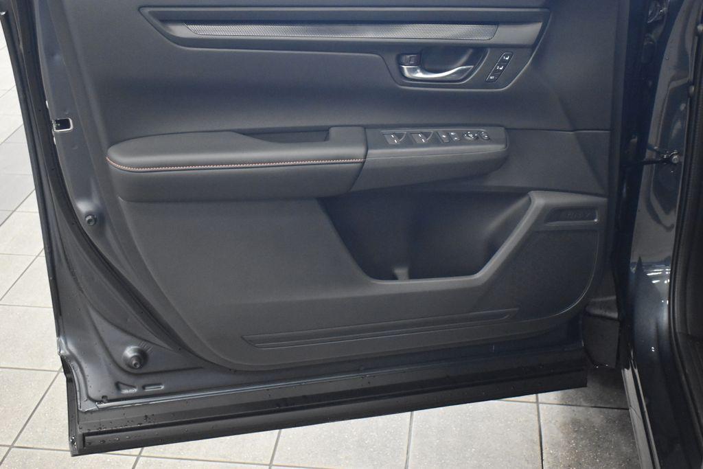 new 2026 Honda CR-V Hybrid car, priced at $39,725