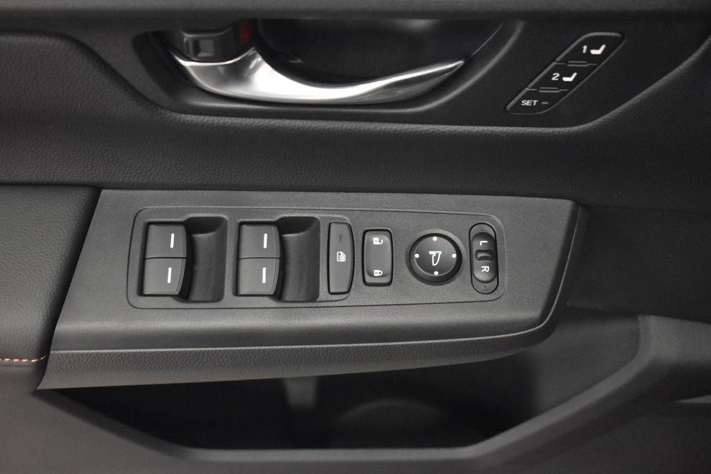 new 2026 Honda CR-V Hybrid car, priced at $40,325