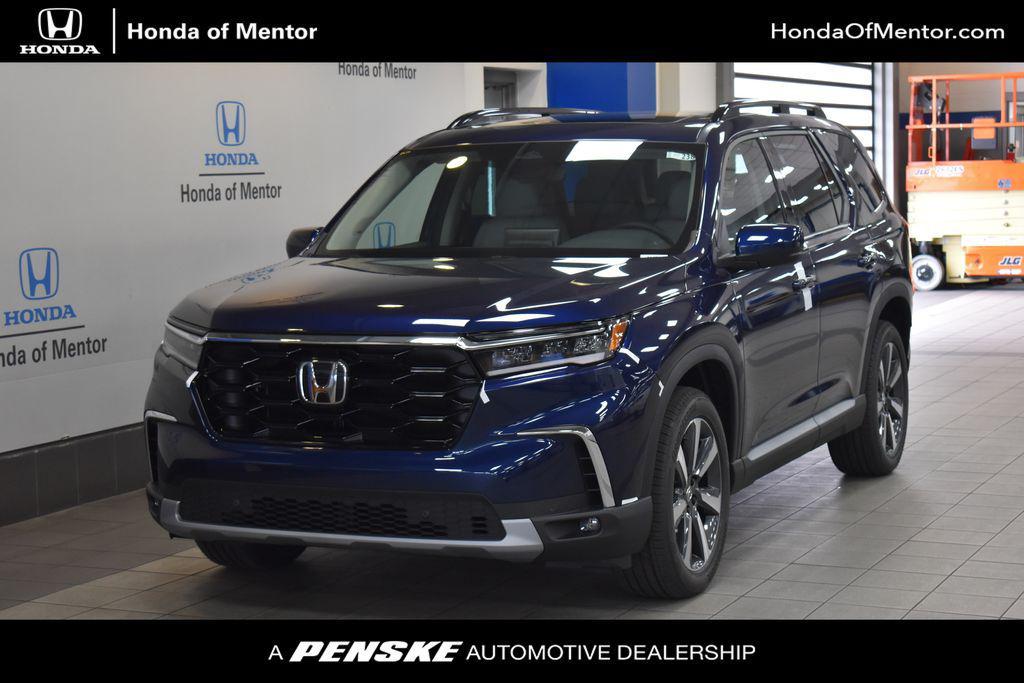new 2025 Honda Pilot car, priced at $49,445
