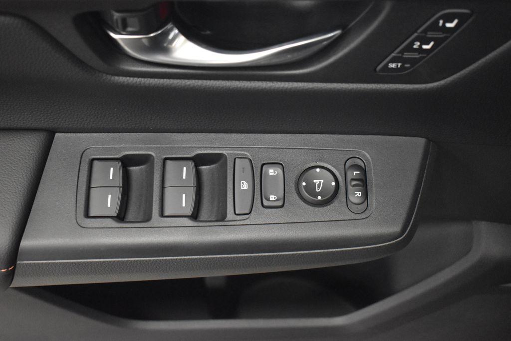 new 2026 Honda CR-V Hybrid car, priced at $41,675